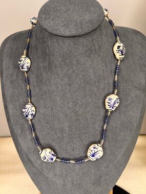 Chinese Export Vintage Porcelain Beads Blue & White with Glass Beads Necklace